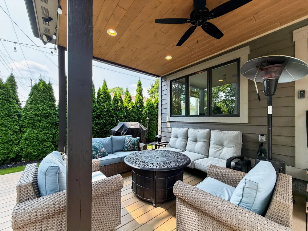 220 Red Oak Lane Rochester Hills, MI 48307