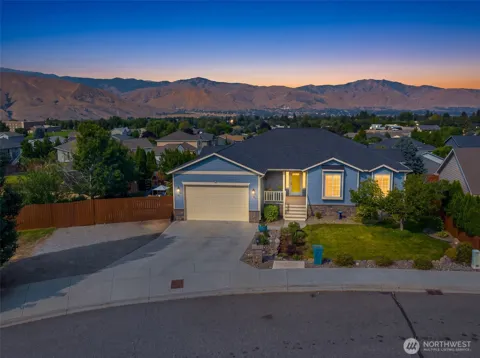 154 S Meadowbrook Lane