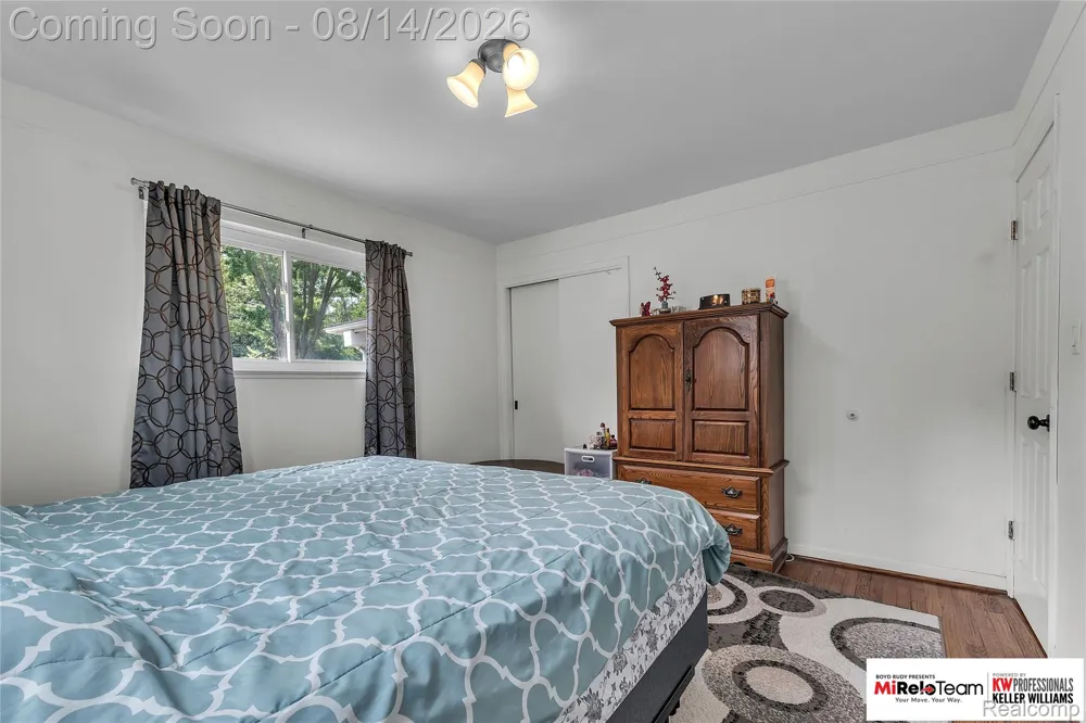 8300 Pacton Drive Shelby Charter Township, MI 48317