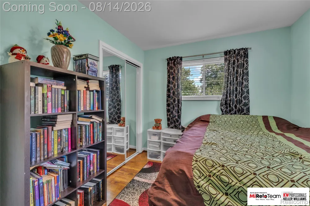 8300 Pacton Drive Shelby Charter Township, MI 48317