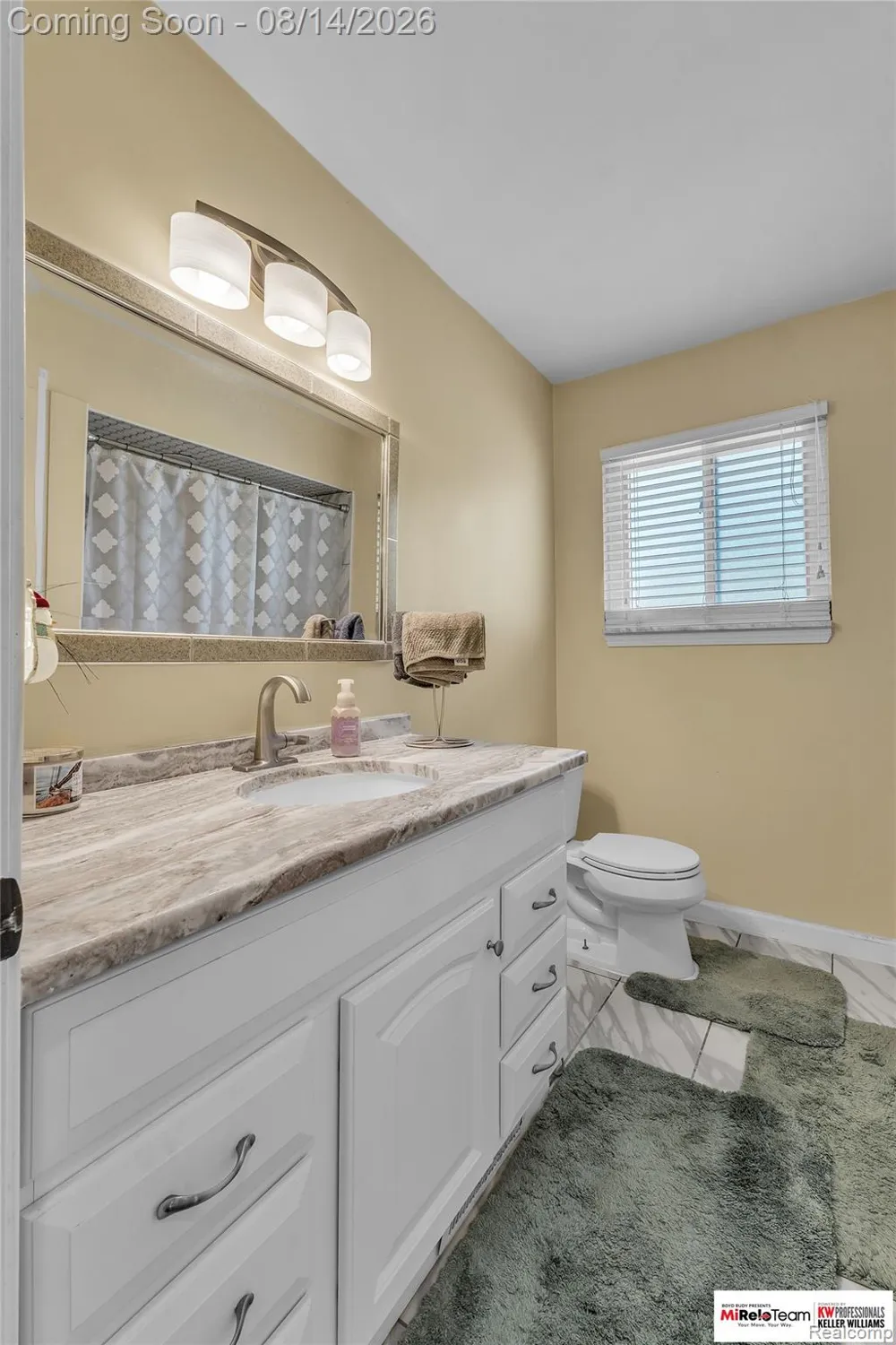 8300 Pacton Drive Shelby Charter Township, MI 48317