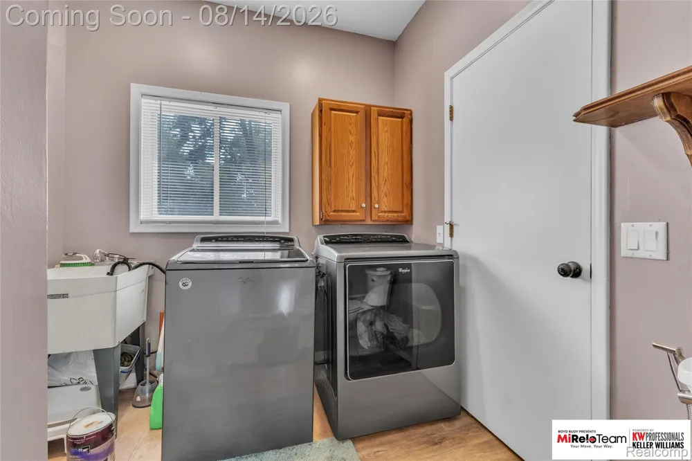 8300 Pacton Drive Shelby Charter Township, MI 48317