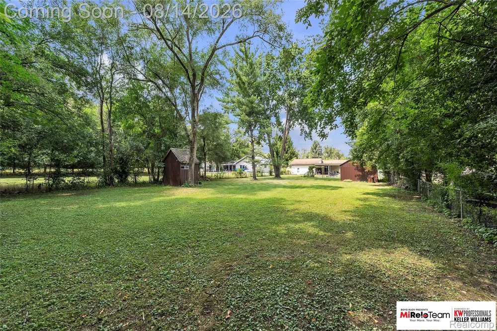 8300 Pacton Drive Shelby Charter Township, MI 48317