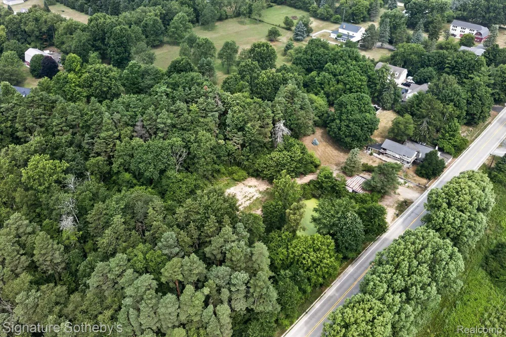3310 SE Baldwin Road Hadley Township, MI 48455