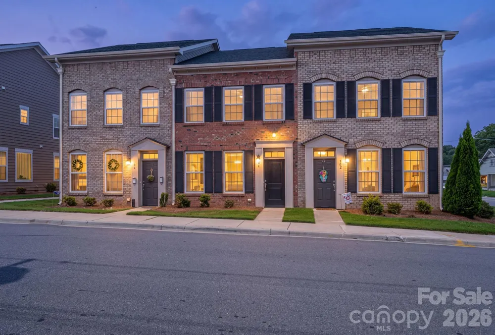 104 W Pine Street Lincolnton, NC 28092