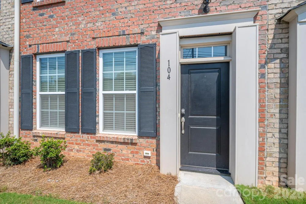 104 W Pine Street Lincolnton, NC 28092