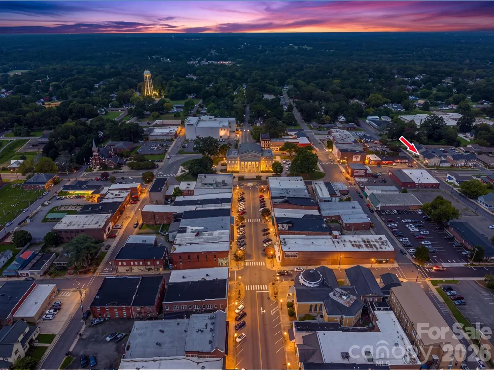 104 W Pine Street Lincolnton, NC 28092