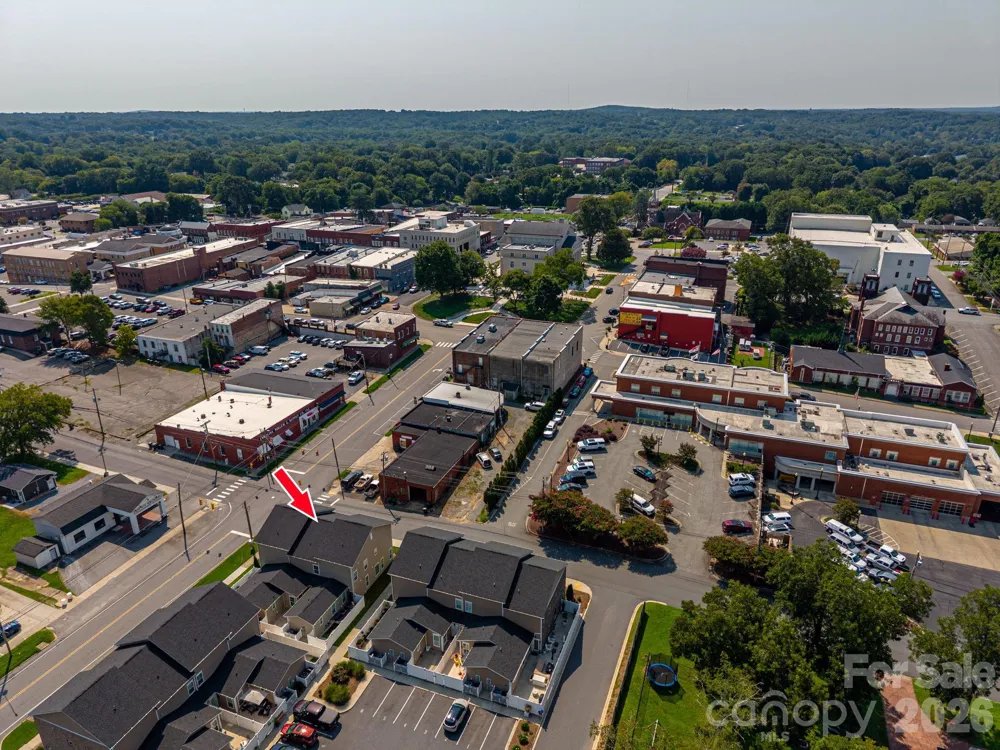104 W Pine Street Lincolnton, NC 28092