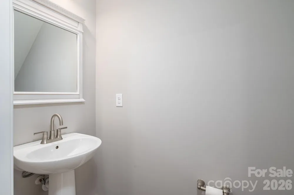 104 W Pine Street Lincolnton, NC 28092