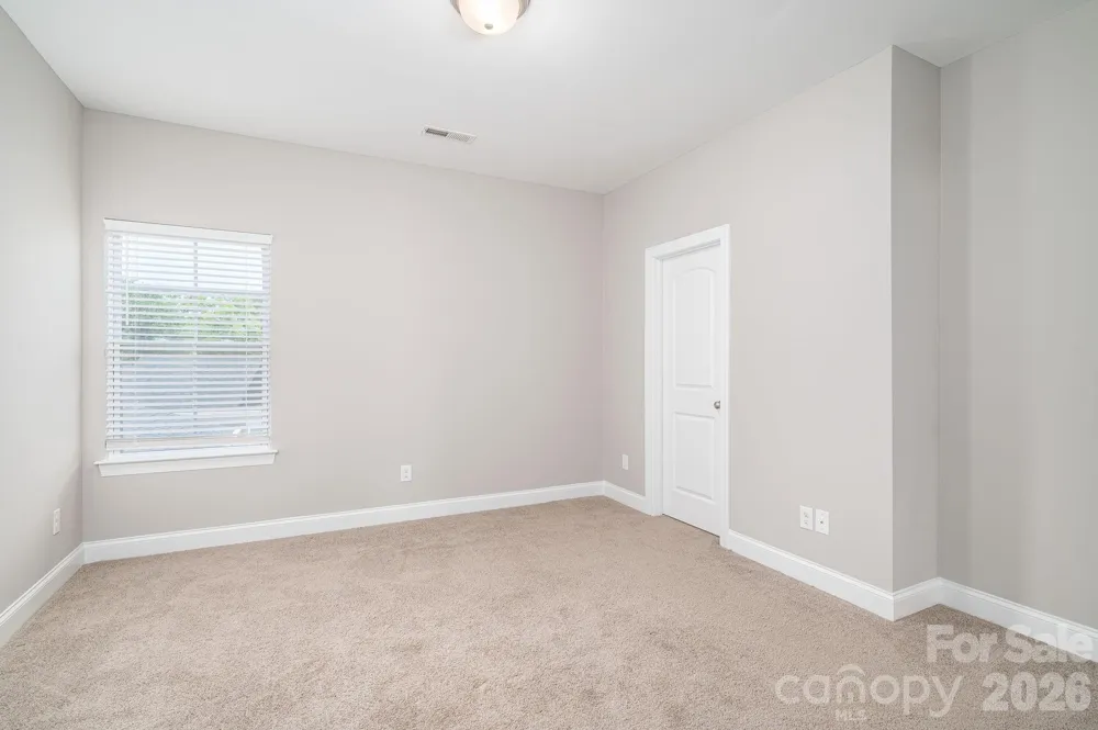 104 W Pine Street Lincolnton, NC 28092