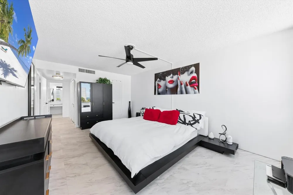 3589 S Ocean Boulevard #403 South Palm Beach, FL 33480