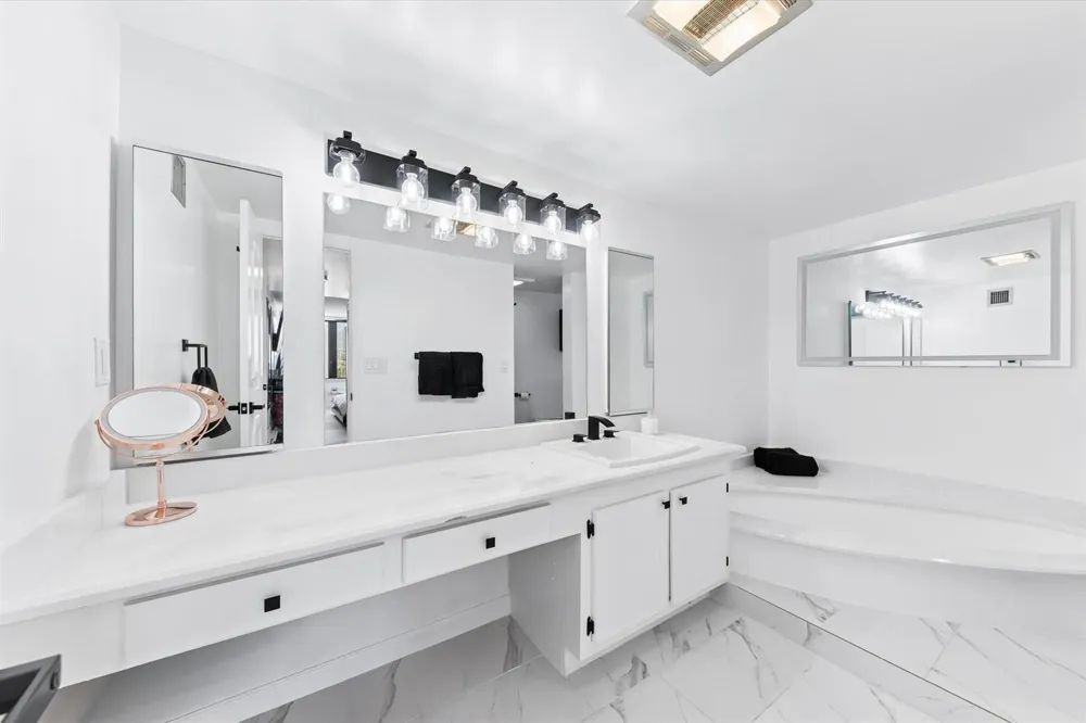 3589 S Ocean Boulevard #403 South Palm Beach, FL 33480