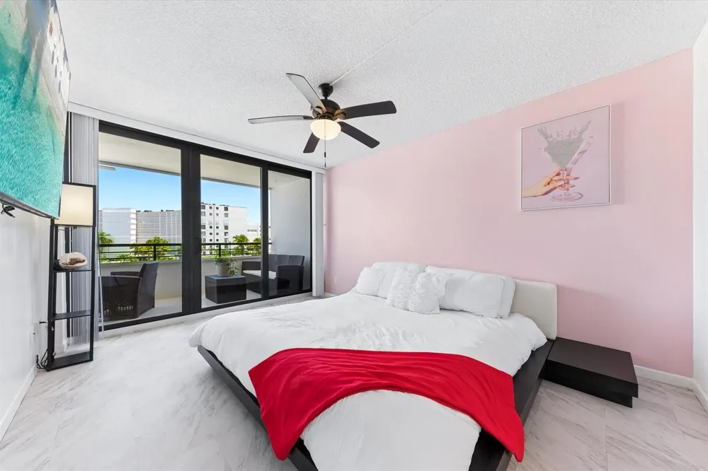 3589 S Ocean Boulevard #403 South Palm Beach, FL 33480