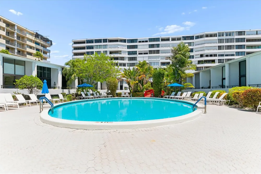 3589 S Ocean Boulevard #403 South Palm Beach, FL 33480
