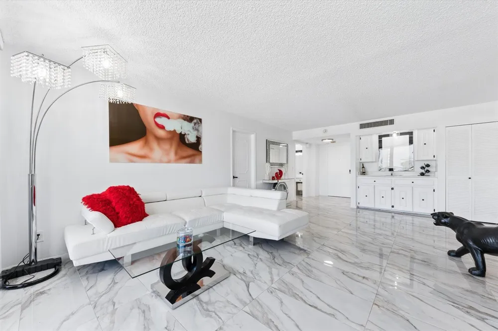 3589 S Ocean Boulevard #403 South Palm Beach, FL 33480