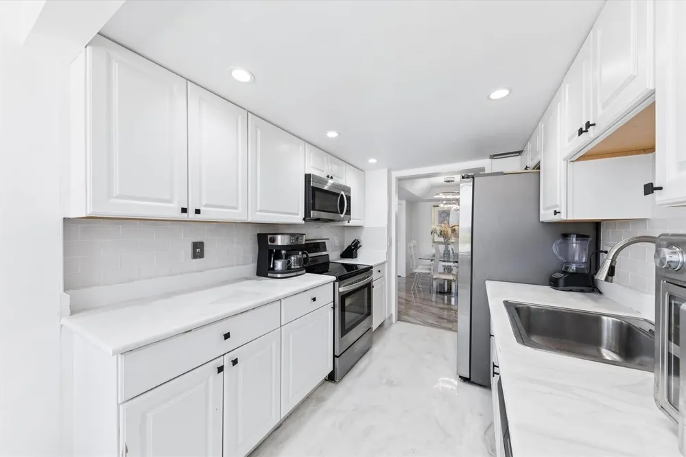 3589 S Ocean Boulevard #403 South Palm Beach, FL 33480