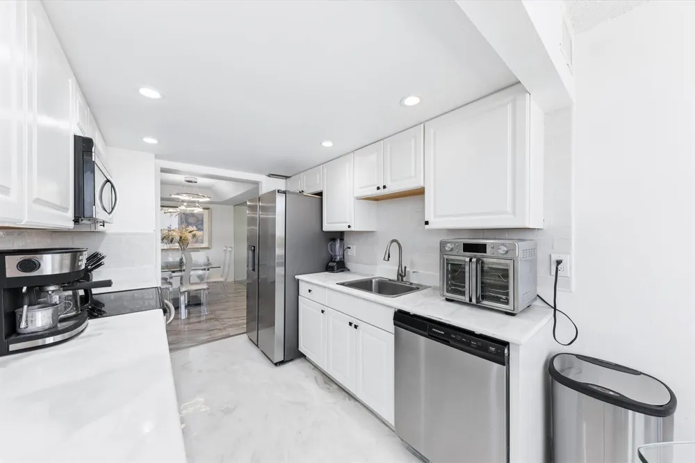 3589 S Ocean Boulevard #403 South Palm Beach, FL 33480