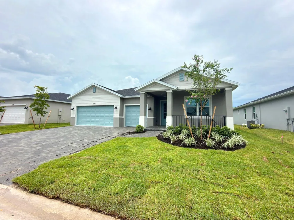 5597 HAMPTON PARK CIRCLE Vero Beach, FL 32966