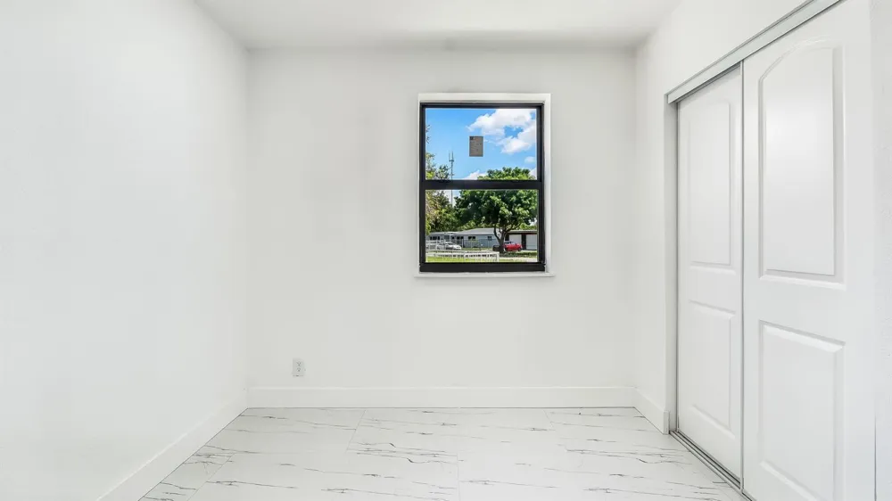 118 NEWTON ROAD West Park, FL 33023
