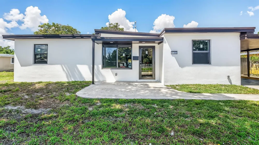 118 NEWTON ROAD West Park, FL 33023