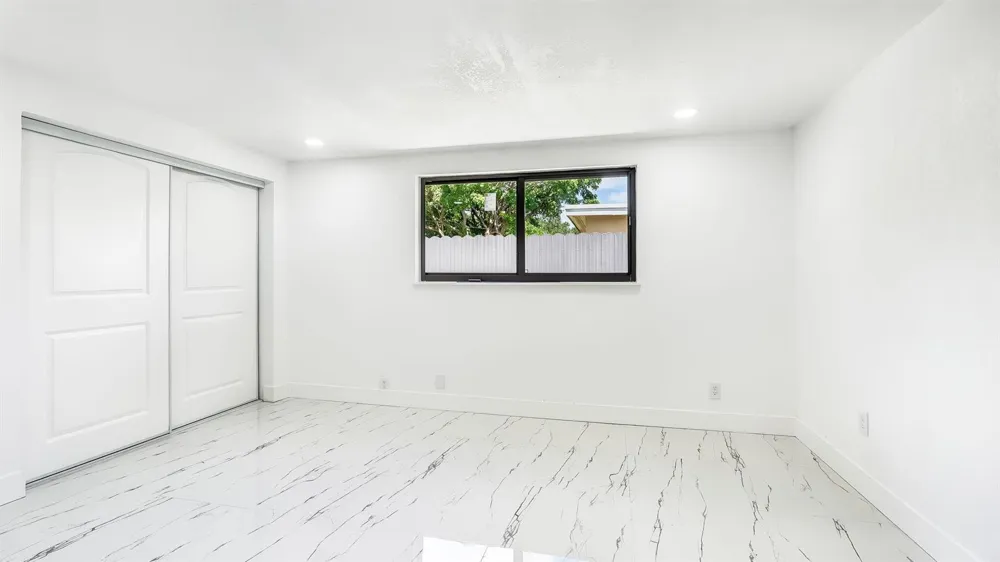 118 NEWTON ROAD West Park, FL 33023
