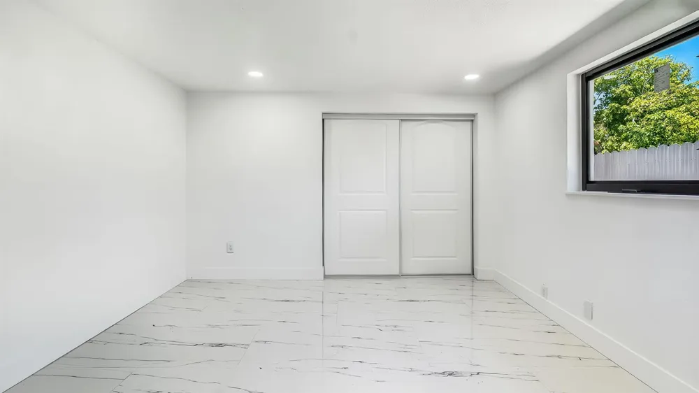118 NEWTON ROAD West Park, FL 33023