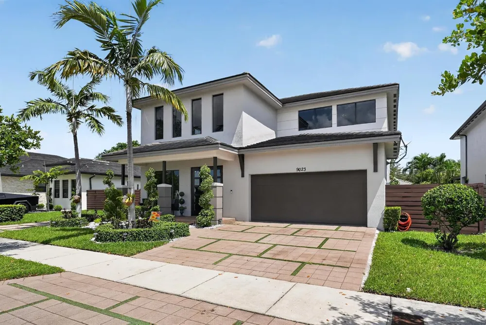9023 NW 161ST TERRACE Miami Lakes, FL 33018