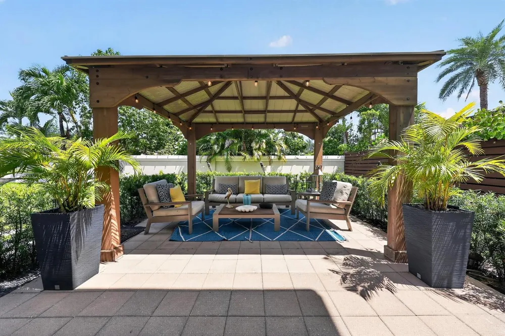 9023 NW 161ST TERRACE Miami Lakes, FL 33018