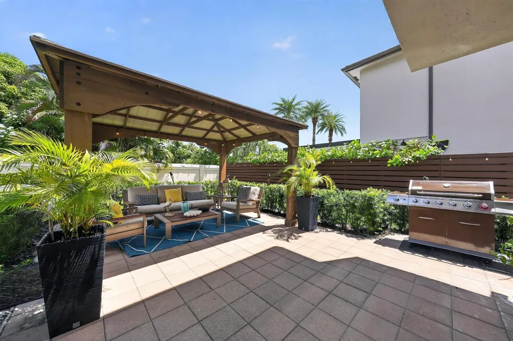 9023 NW 161ST TERRACE Miami Lakes, FL 33018