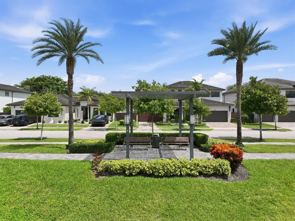 9023 NW 161ST TERRACE Miami Lakes, FL 33018