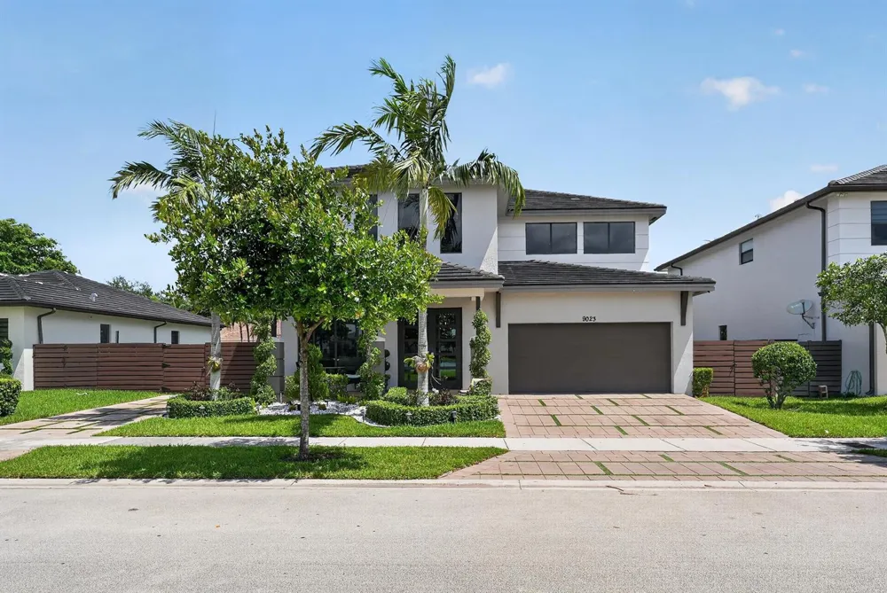 9023 NW 161ST TERRACE Miami Lakes, FL 33018