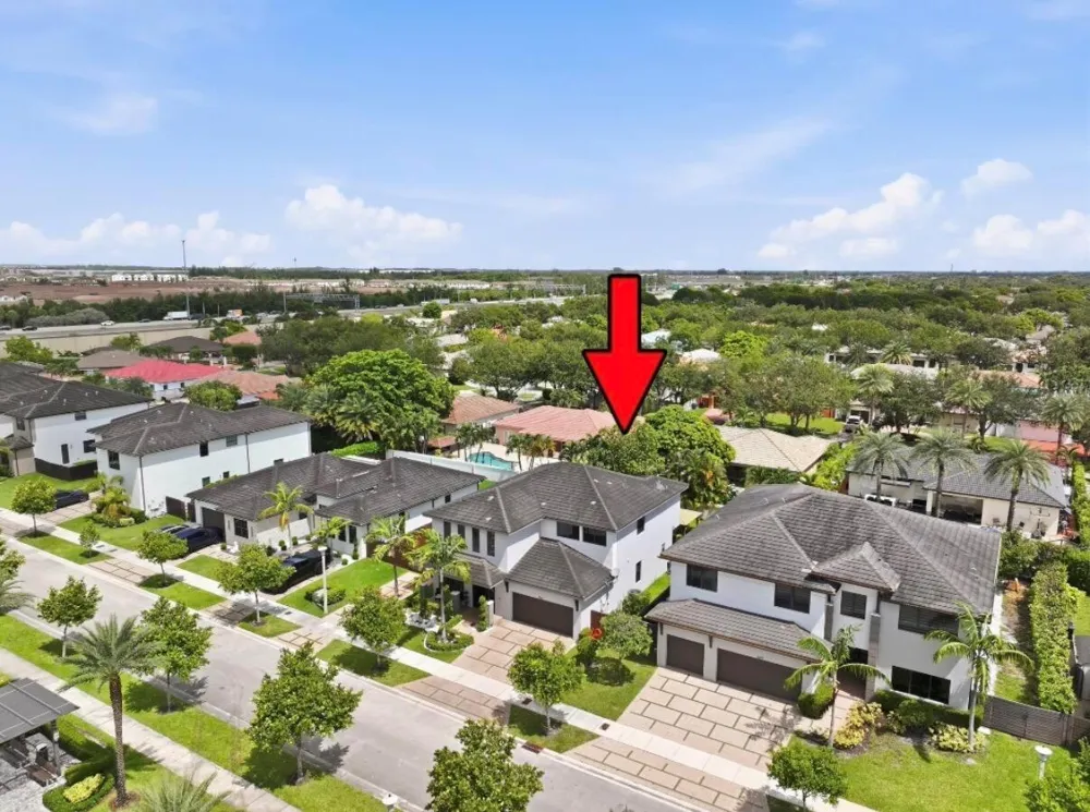 9023 NW 161ST TERRACE Miami Lakes, FL 33018