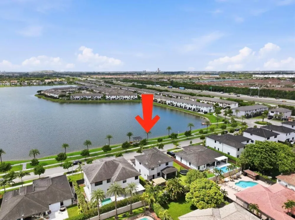 9023 NW 161ST TERRACE Miami Lakes, FL 33018