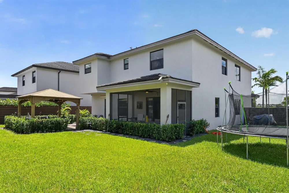 9023 NW 161ST TERRACE Miami Lakes, FL 33018