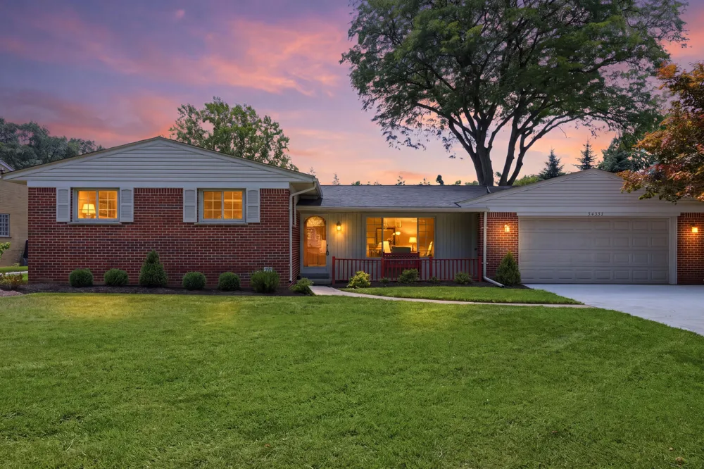 34357 Munger Drive Livonia, MI 48154