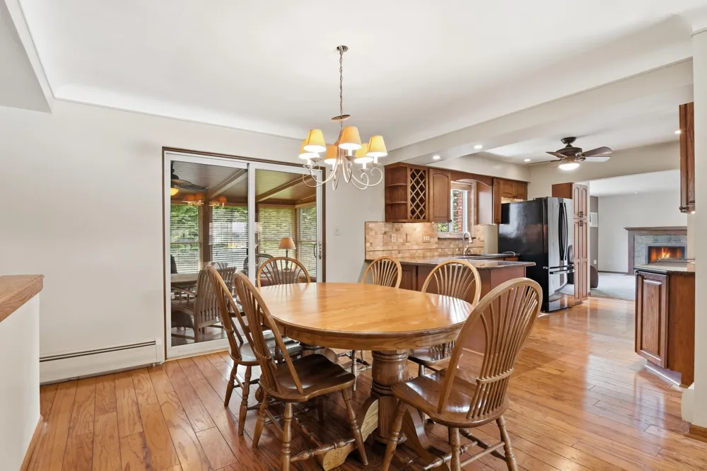 34357 Munger Drive Livonia, MI 48154