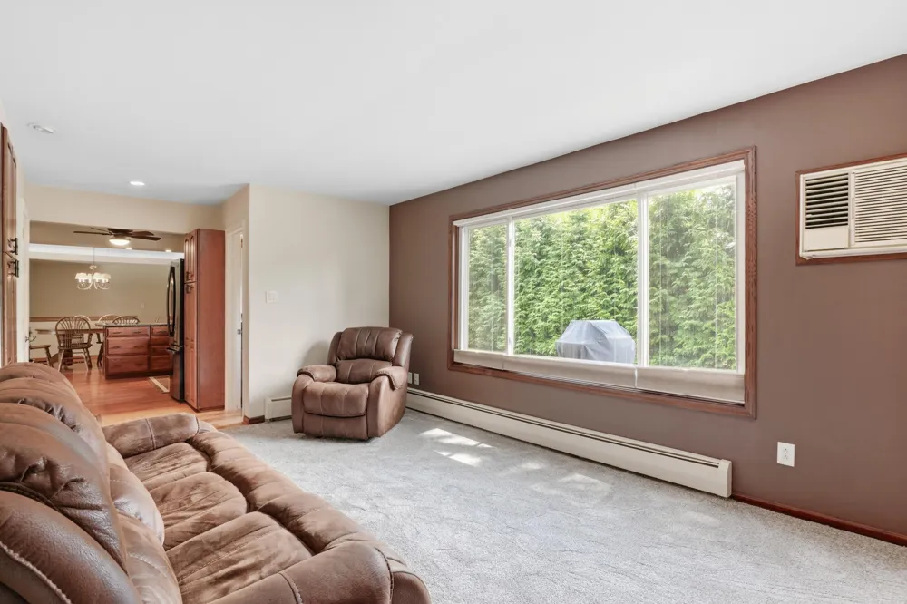 34357 Munger Drive Livonia, MI 48154