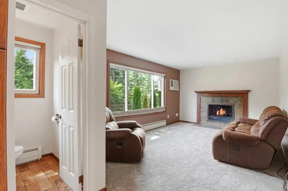 34357 Munger Drive Livonia, MI 48154