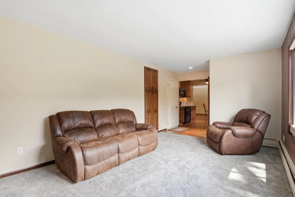 34357 Munger Drive Livonia, MI 48154