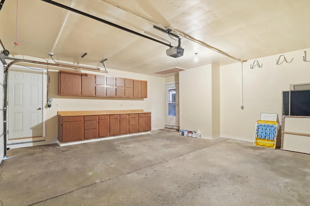 34357 Munger Drive Livonia, MI 48154