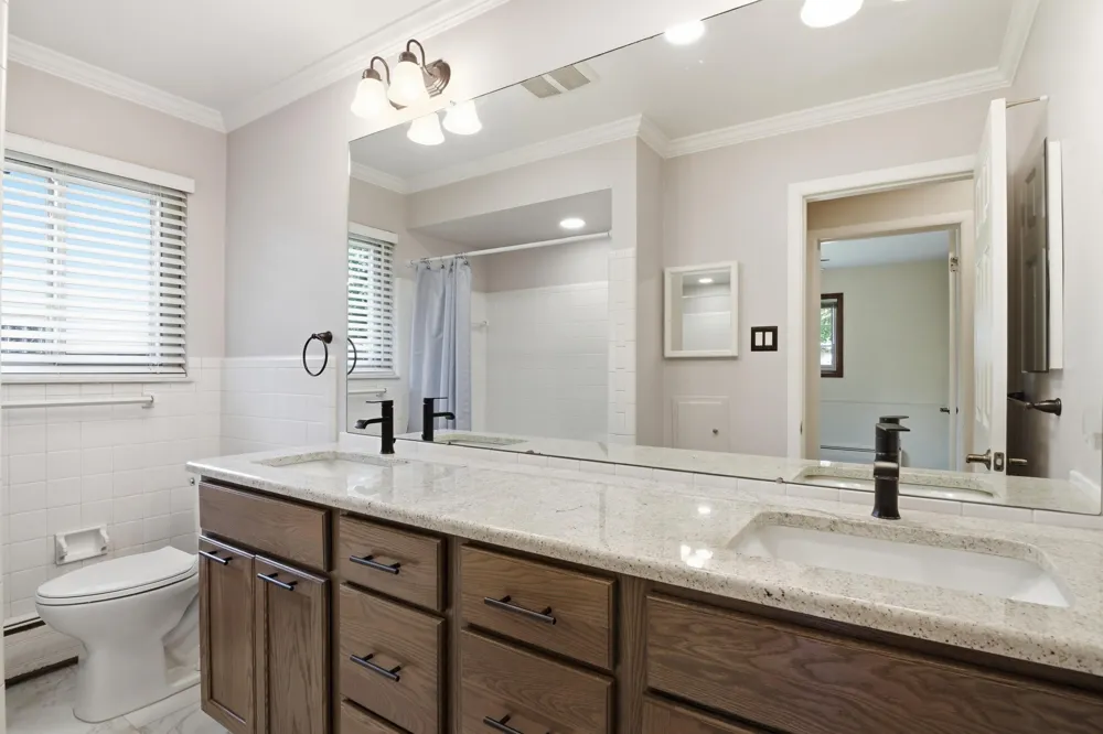 34357 Munger Drive Livonia, MI 48154