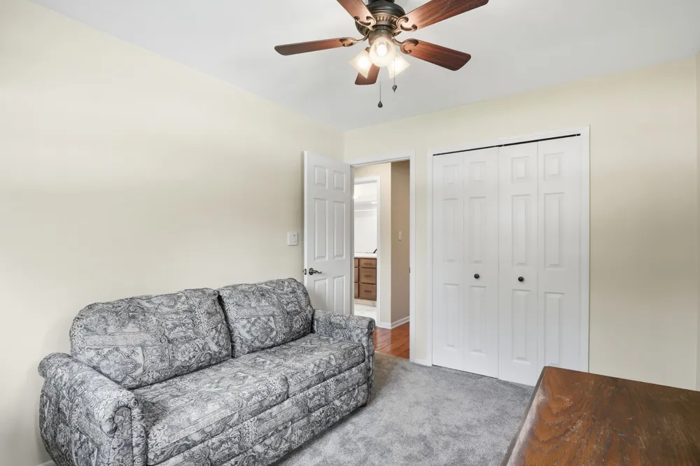 34357 Munger Drive Livonia, MI 48154