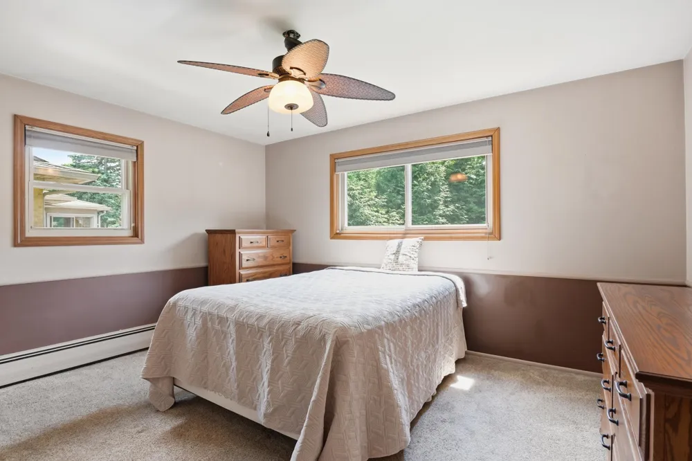 34357 Munger Drive Livonia, MI 48154