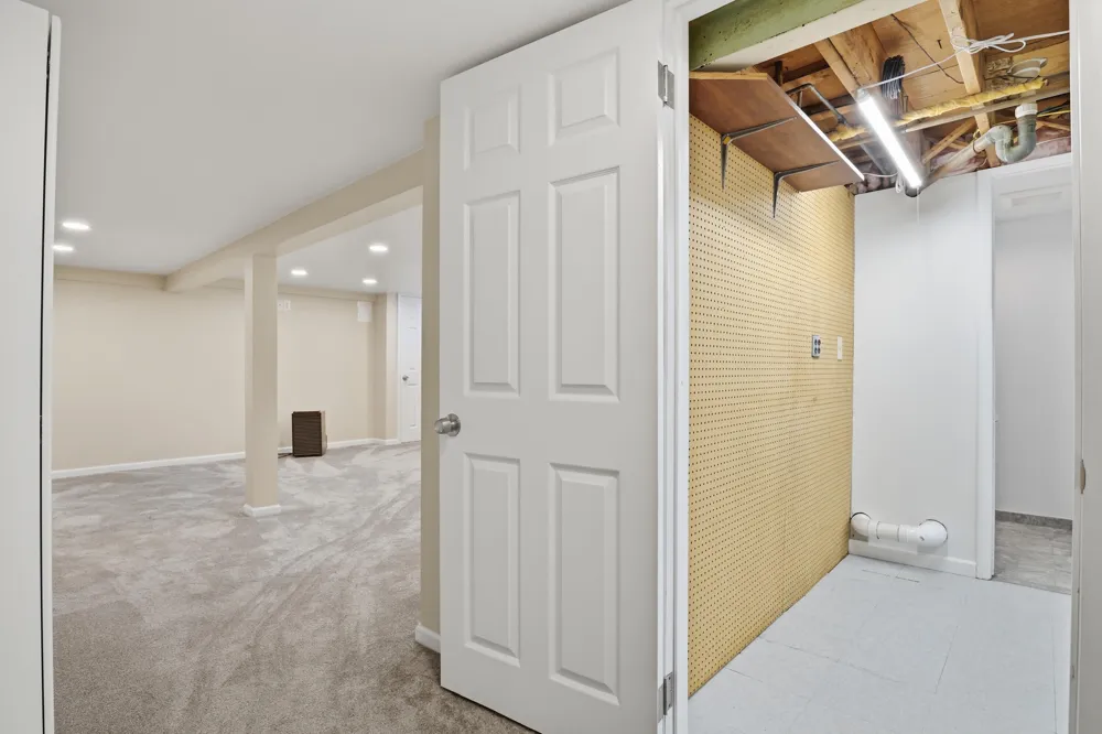 34357 Munger Drive Livonia, MI 48154