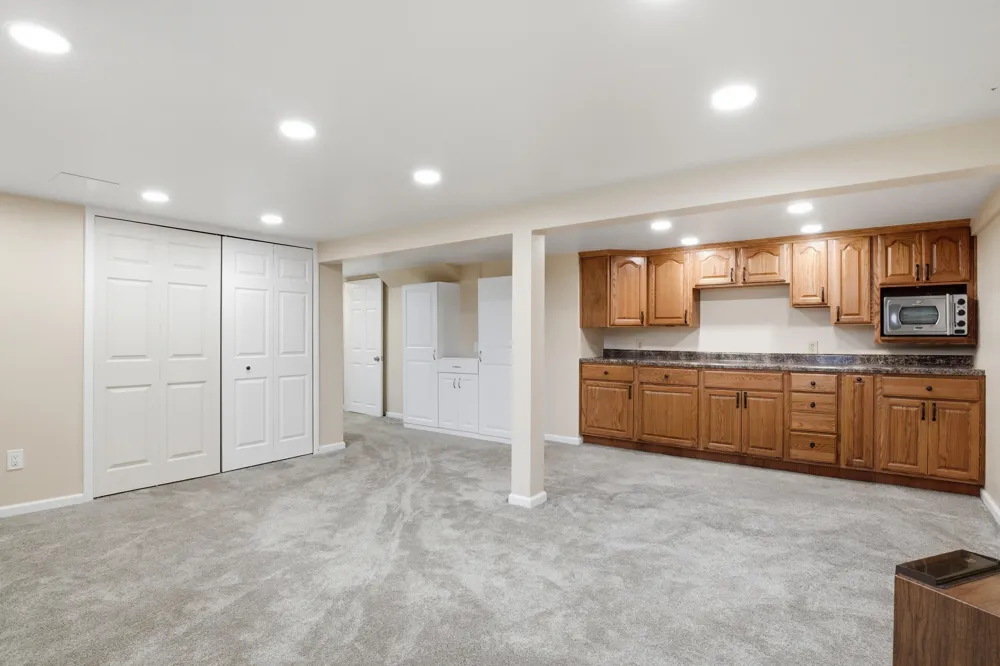 34357 Munger Drive Livonia, MI 48154