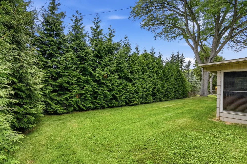 34357 Munger Drive Livonia, MI 48154