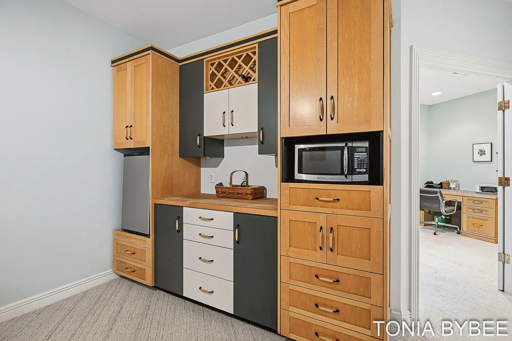 2302 Timberlee Drive Holland, MI 49424