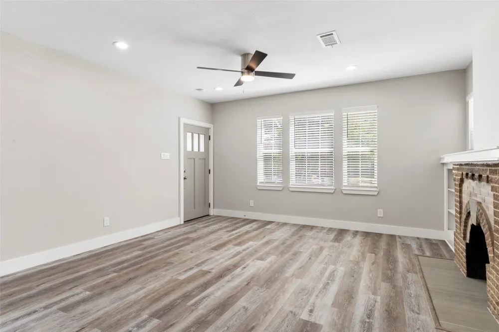 604 S Fitzhugh Avenue Dallas, TX 75223