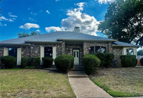 1412 Brookside Drive