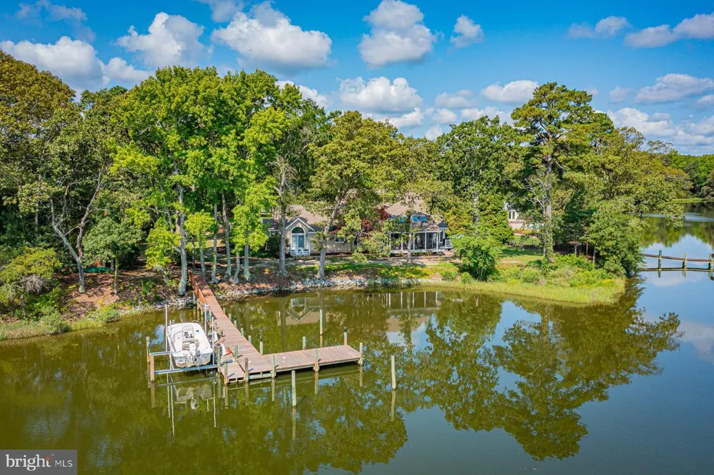 94 SCULLING OAR TRAIL Kilmarnock, VA 22482